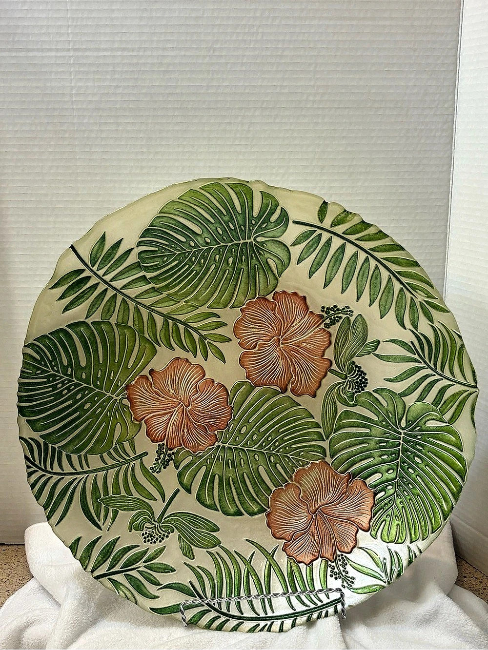 Tropical Hibiscus Floral 15”Decorative Plate Green & Pink